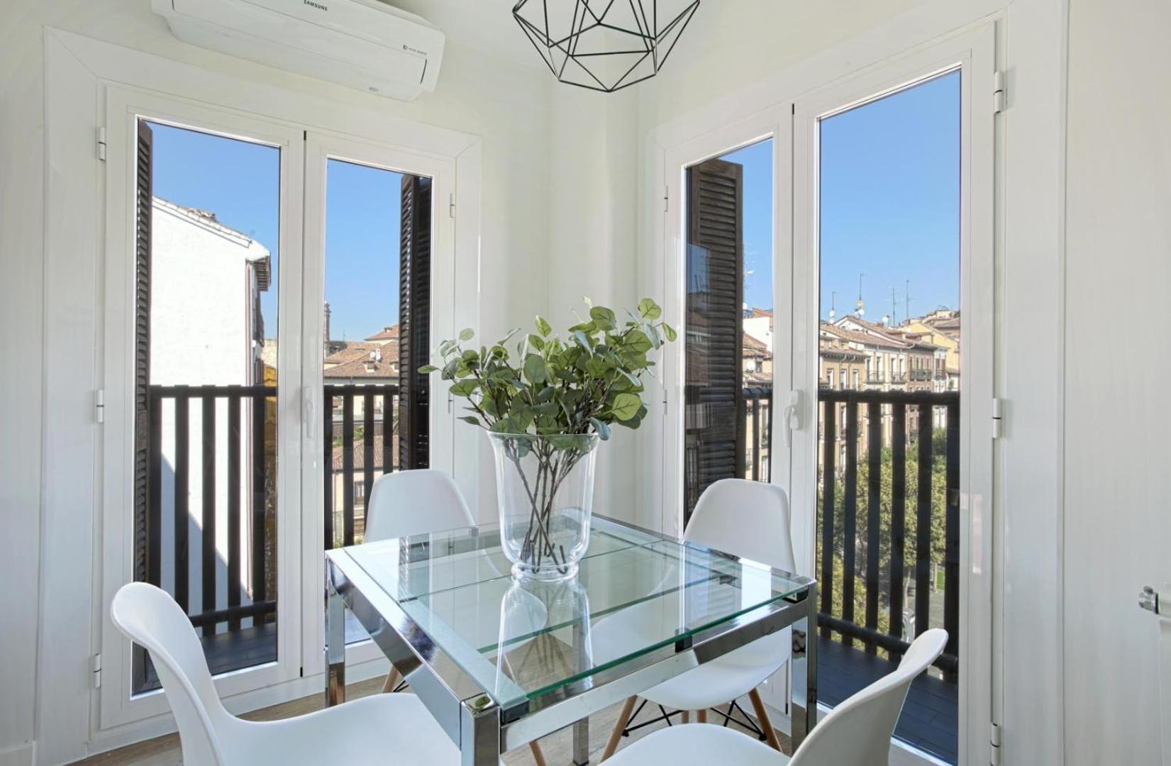 Genteel Home Cava Baja Madrid Exteriér fotografie